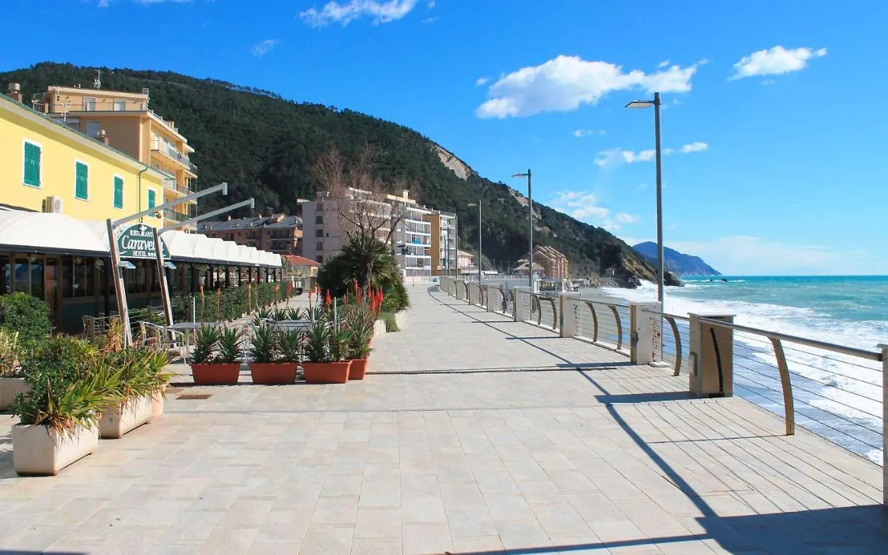 Leo Holiday Homes Deiva Marina