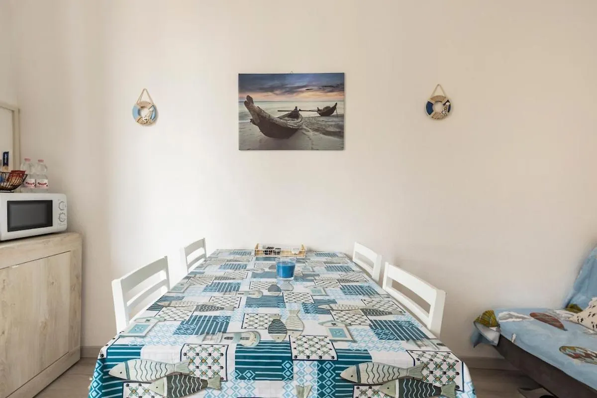 Leo Holiday Homes Deiva Marina 0*,