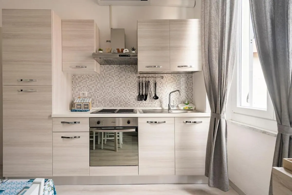 Apartment Leo Holiday Homes Deiva Marina